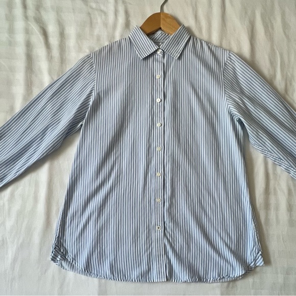 GAP Women’s Blue and White Cotton Fitted Striped Shirt - Picture 3 of 5